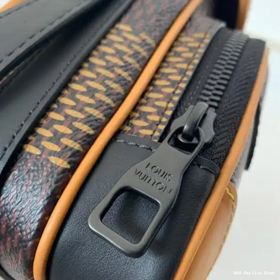 Aaa replica ru MESSENGER AMAZONE VUITTON LOUIS NANO 0620